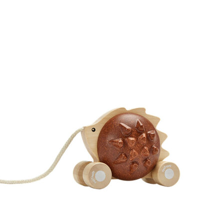 plantoys-egel-bruin-trekfiguur