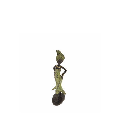 kleine-vrouw-in-groen