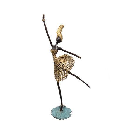 danseres-in-gouden-jurk-2