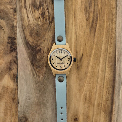 Horloge small lichtblauw klokje