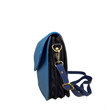 schoudertas-blauwtinten-zijkant