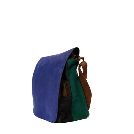 Happy Lona schoudertas schapensuede met klep