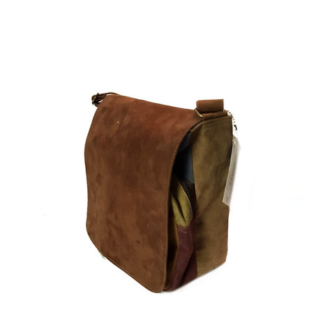 Schoudertas van schapensuede klep