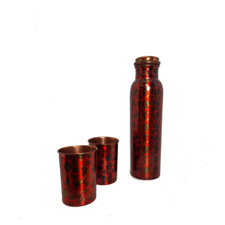 Koperen fles met bekers