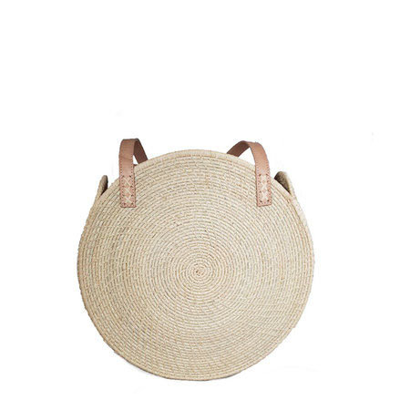 Boodschappenmand van gras omwikkeld met raffia