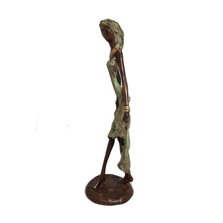Vrouw in groene jurk (2)