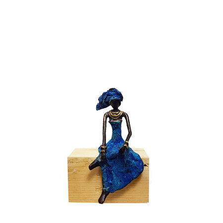 Zittende vrouw in blauw (4)