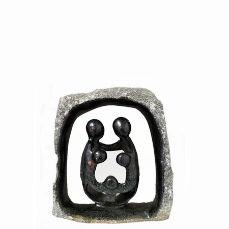 Familie 5 in ruwe steen