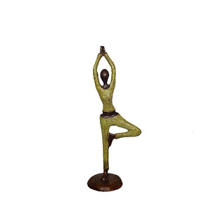 brons-yogahouding-staand