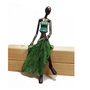 Vrouw groene rok (nr.2)